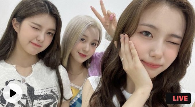 dayoungspace's tweet photo. dayoungz selca (with hikaru) !!
#서영은 #YOUNGEUN #���다연 #DAYEON #Kep1er #케플러 #DAYOUNGZ #HIKARU https://t.co/NjeuYomO5W