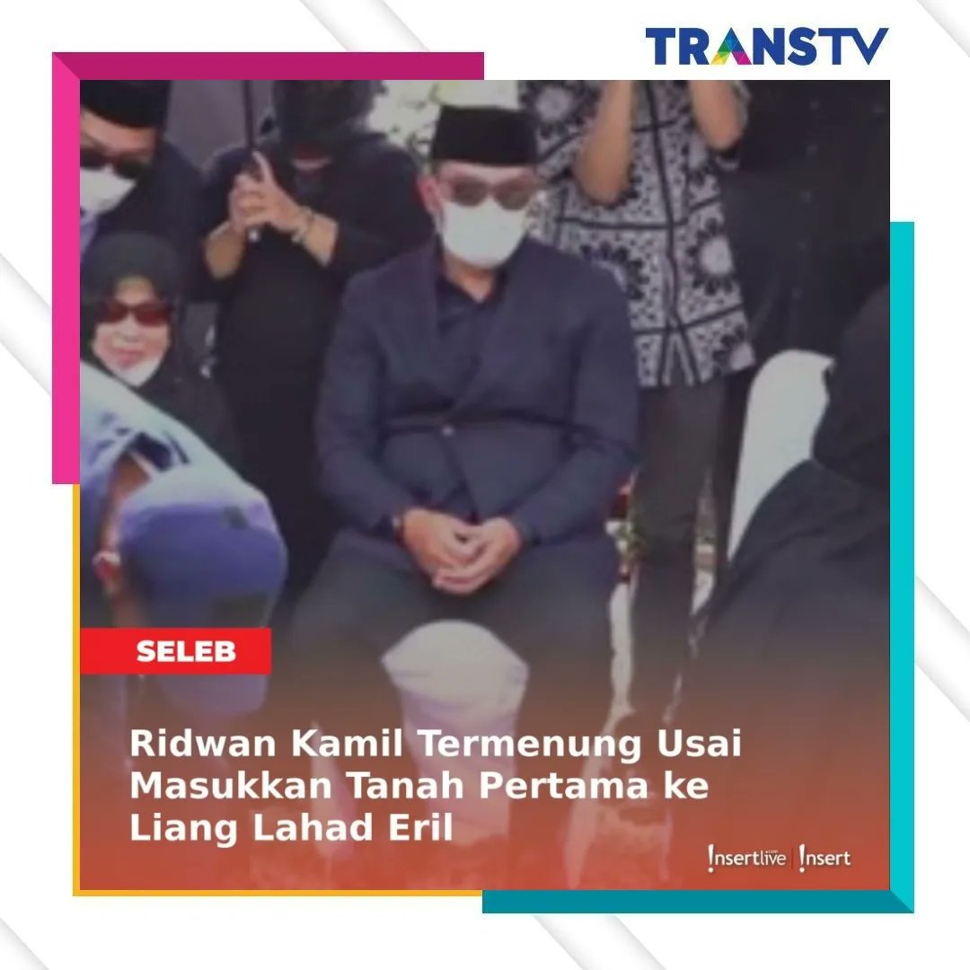 TRANSTV_CORP's tweet photo. Wajah Ridwan Kamil sangat disorot setelah dirinya memasukan tanah pertama kedalam liang lahat, Eril. Wajah sang Gubernur Jawa Barat ini sangatlah murung diam termenung.

Source: @insertlive

#insert
#insertttv
#inserttranstv 
#ss https://t.co/bZyiJ7s5fo