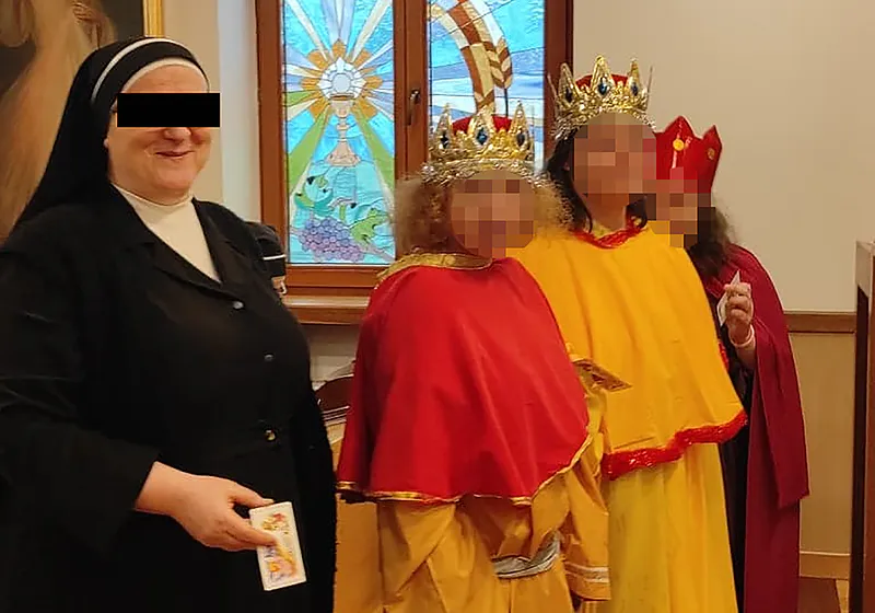 ‼️ SKANDAL‼️ Zakonnica szantażem zmusiła matkę bitego dziecka do wycofania zeznań! Kazała jej napisać do prokuratury, że zakonnice nie biły jej córki! Zakonnice Bronisława G i Bożena K. właśnie usłyszały zarzuty w związku z tekstem WP. TXT z <a href="/DariuszFaron/">Dariusz Faron</a>  wiadomosci.wp.pl/zarzuty-dla-za…
