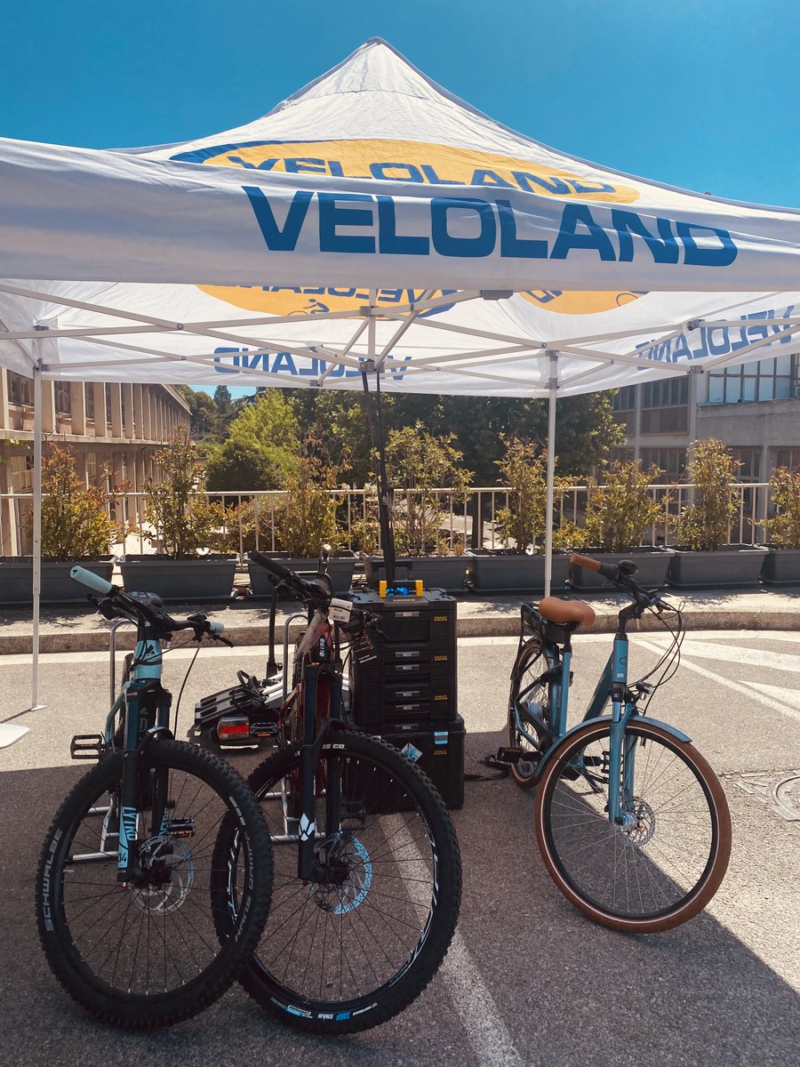 [ÉCOLOGIE] 

Nous avons accueilli au Club Vallée Verte, les vélos électriques Veloland basé à Allauch et Marseille.

Vélos électriques pliables, au look vintage, avec un cadre en bambou ou une batterie dans le bidon, il y en a pour tous les goûts.

#territoiredenergiespositives