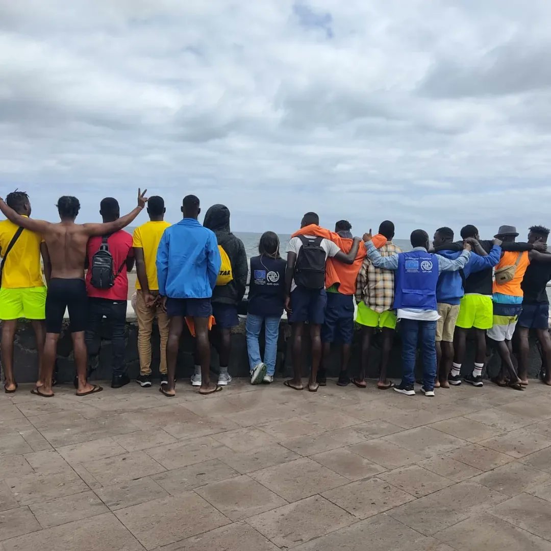proemaid's tweet photo. #FelizLunes, arranca una nueva semana y nuestros #voluntarios Jacobo y Andrea siguen trabajando para enseñar a nadar y reconciliarse con el #mar a todos los alumnos del #ProyectoAgua.
#ActitudProemAID #vuelveproyectoagua #PROEMAID https://t.co/5Fzvf5w4LB