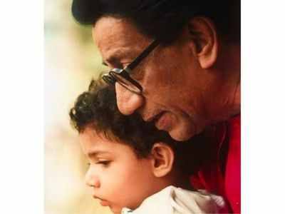 MOHD1185's tweet photo. Wish u many many happy returns of the day @AUThackeray ji.May God bless you and give u happiness &amp; Success in this world and hereafter. 
Today our Maharashtra is also blessed to have a Youth Icon like you who is striving day &amp; night to make our India Shine with your Awesome work. https://t.co/sMWMpU9WTB