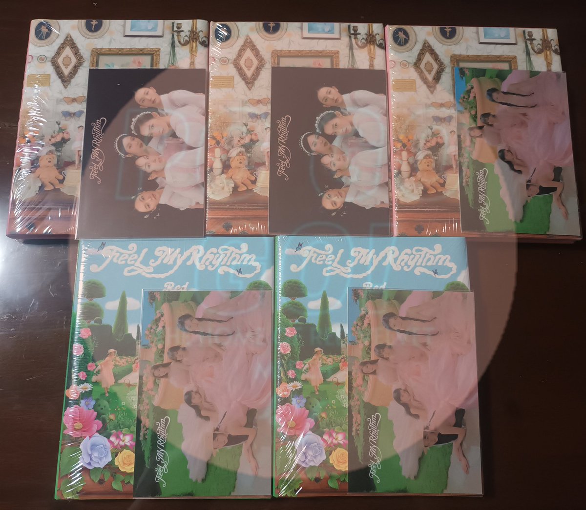 RVGoGoMerch's tweet photo. FMR from Makestar and SM Global arrived already. Will send shipping form tonight😊
Yung sa makestar lang po may kulang pa na 2 sets yung napadala ni supplier pero iship nya rin daw agad tomorrow. Naoverlook nya lang nung packing sya.
#PCGG_UPDATES https://t.co/LxEAkwKpbE