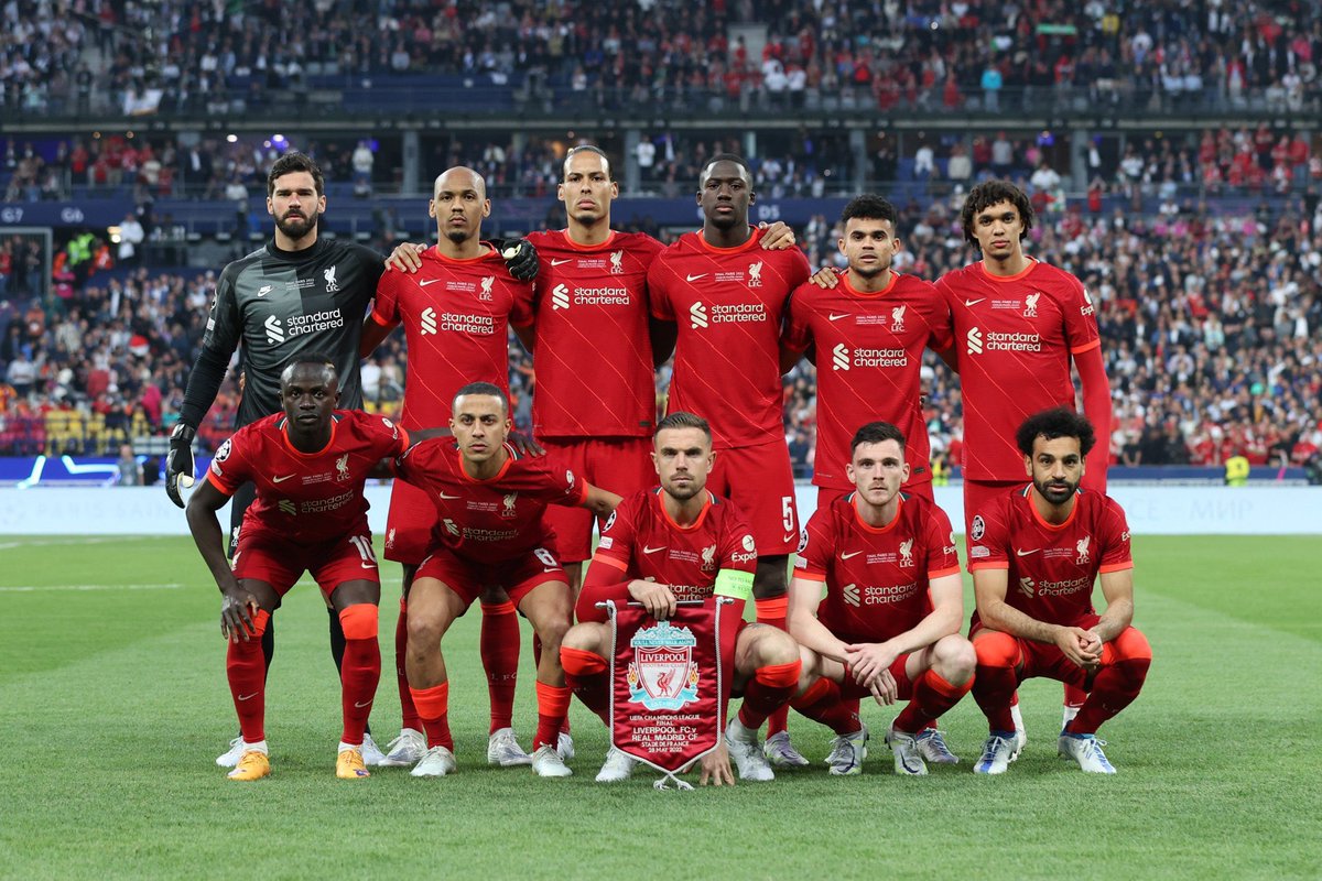 The_RedsIndo's tweet photo. Liverpool di tahun 2022:

✅ Melengkapi kemenangan dua pertemuan melawan Man United dengan total skor 9-0
✅ Menjadi tim tersukses Inggris dengan 67 trofi, melewati Man United
✅ Memenangkan perburuan Darwin Nunez atas Man United

Got their rival humiliated 😭 https://t.co/mwk4l6Xc2O