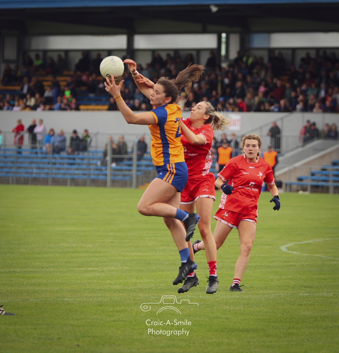 susanocon85's tweet photo. Great win yesterday by @LouthLGFA against Clare.. Onto the quarter finals they go 💪🏼❤️🤍

Full album on our facebook page

https://t.co/6x0SNEq2qD

@LeinsterLGFA 
@LadiesFootball https://t.co/7H2eGUuNvJ