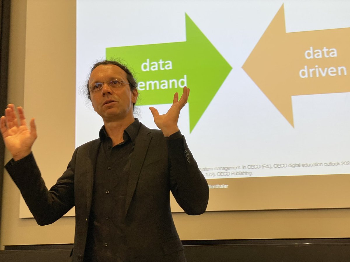 #NLASI22 great keynote by @ifenthaler on the Guiding the Implementation of LA for Study Success. #SoLAResearch