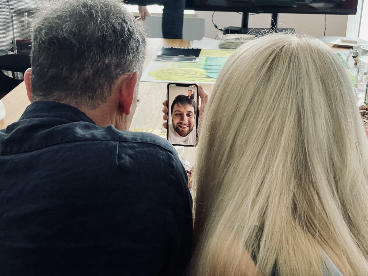 ScienceNowX's tweet image. @jasonsfolly visited us as a @BritishRedCross ambassador. He spoke to our Ukrainian friends, for whom @Sciencenowx became home after they fled from Ukraine attacked by Russia. The world turns out to be a small place for good people. @esa @spacerockslive @matchandspark thanks!