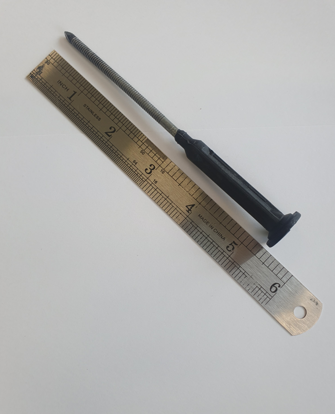 GuardianWMP's tweet photo. A Victim who's car was broken into and property stolen, tracked cards attempting to be used in
@HandsworthWMP. Task Force Officers quickly made to the area and arrested 2 subjects. The implement below was recovered from the 1 subject #LifeorKnife #SpaceForTwo #Court https://t.co/XmXjhwJs2L