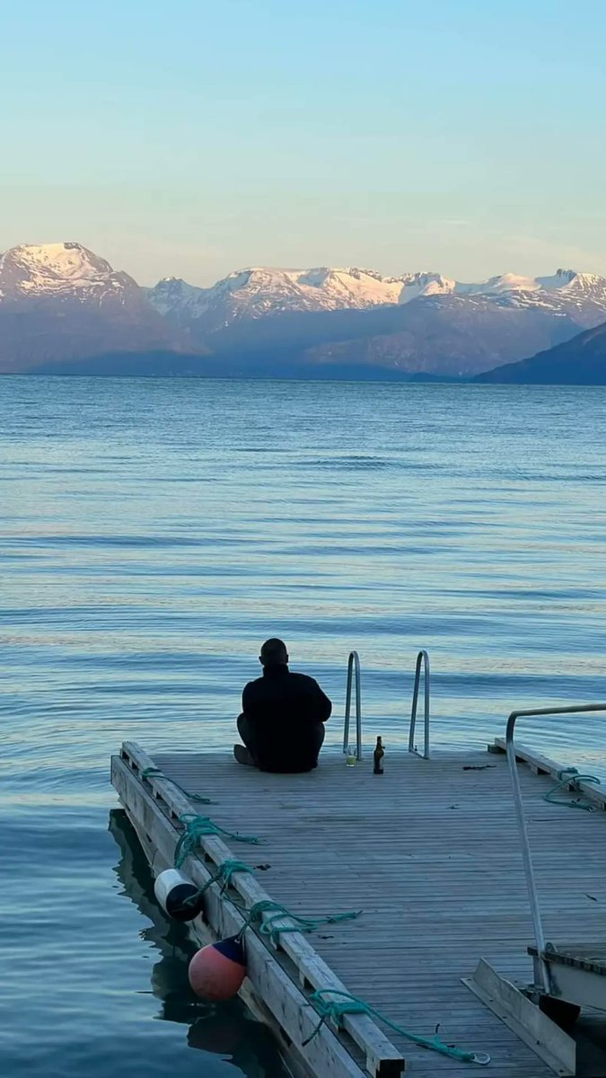 BeinrothAndreas's tweet photo. Miss this place so much....

#norway #Norwegen #fjord #mountain https://t.co/aBIUjZbwpx