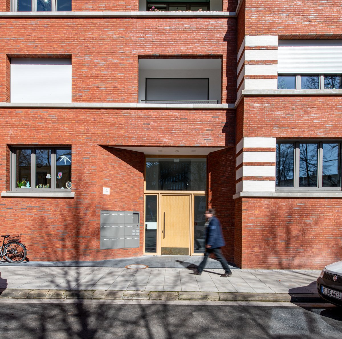 sfarchitekten's tweet photo. News: Ein neues Wohnhaus für #Hannover: Am Eingang zur Calenberger Neustadt haben wir 135 Wohnungen – geförderte, genossenschaftliche und frei finanzierte – in einer umlaufenden Blockstruktur fertiggestellt.
https://t.co/RbBe26szhY https://t.co/zs9ZCGZ653