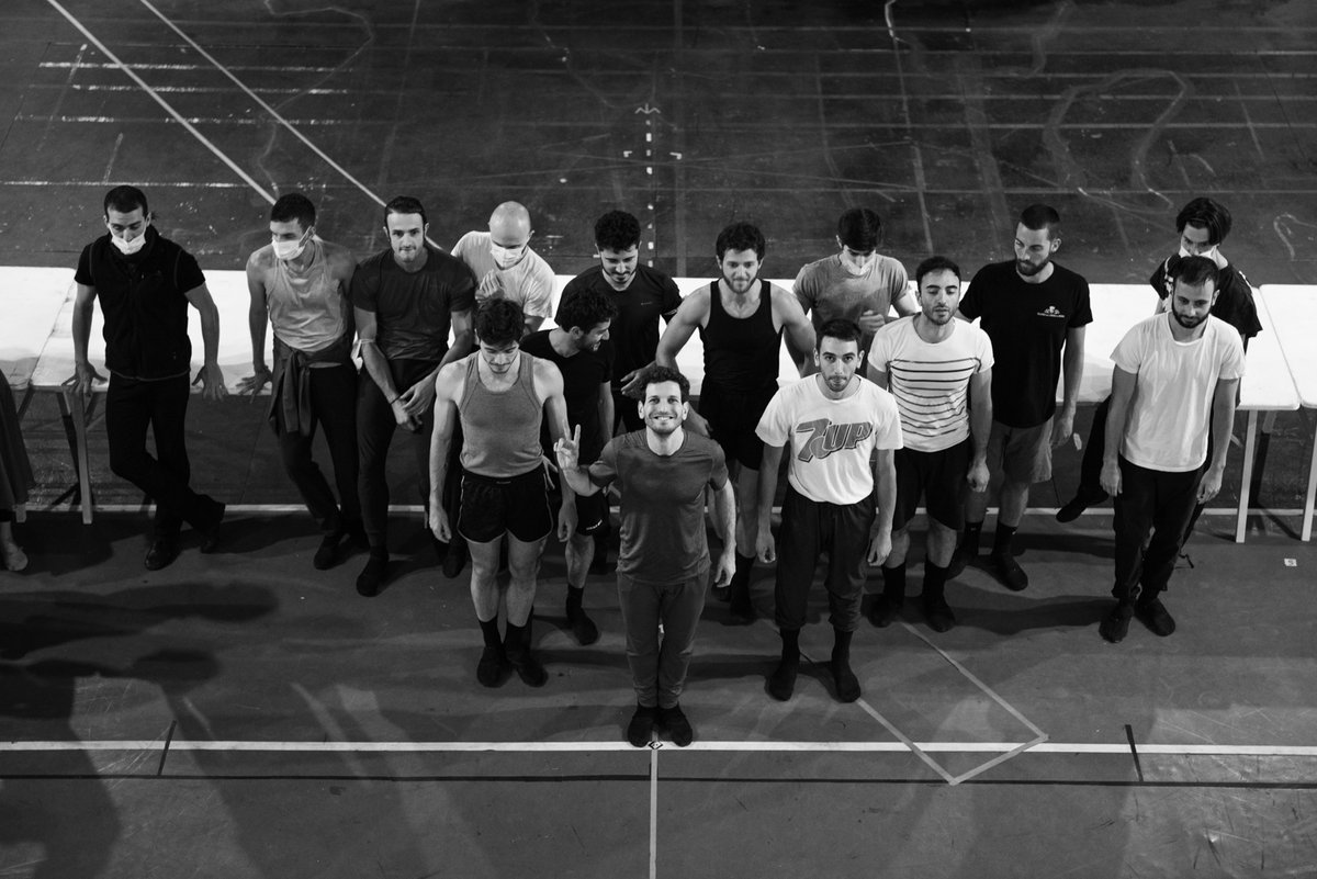 OperaRoma's tweet photo. Dal 1° luglio Bernstein a Caracalla con Mass per la prima volta in Italia in forma scenica con la regia di #DamianoMichieletto, la direzione di @DiegoMatheuz e con la coreografia firmata da #SashaRiva e #SimoneRepele. #MarkusWerba sarà il celebrante.
#operaroma #Caracalla2022 https://t.co/TPSIqxAljC