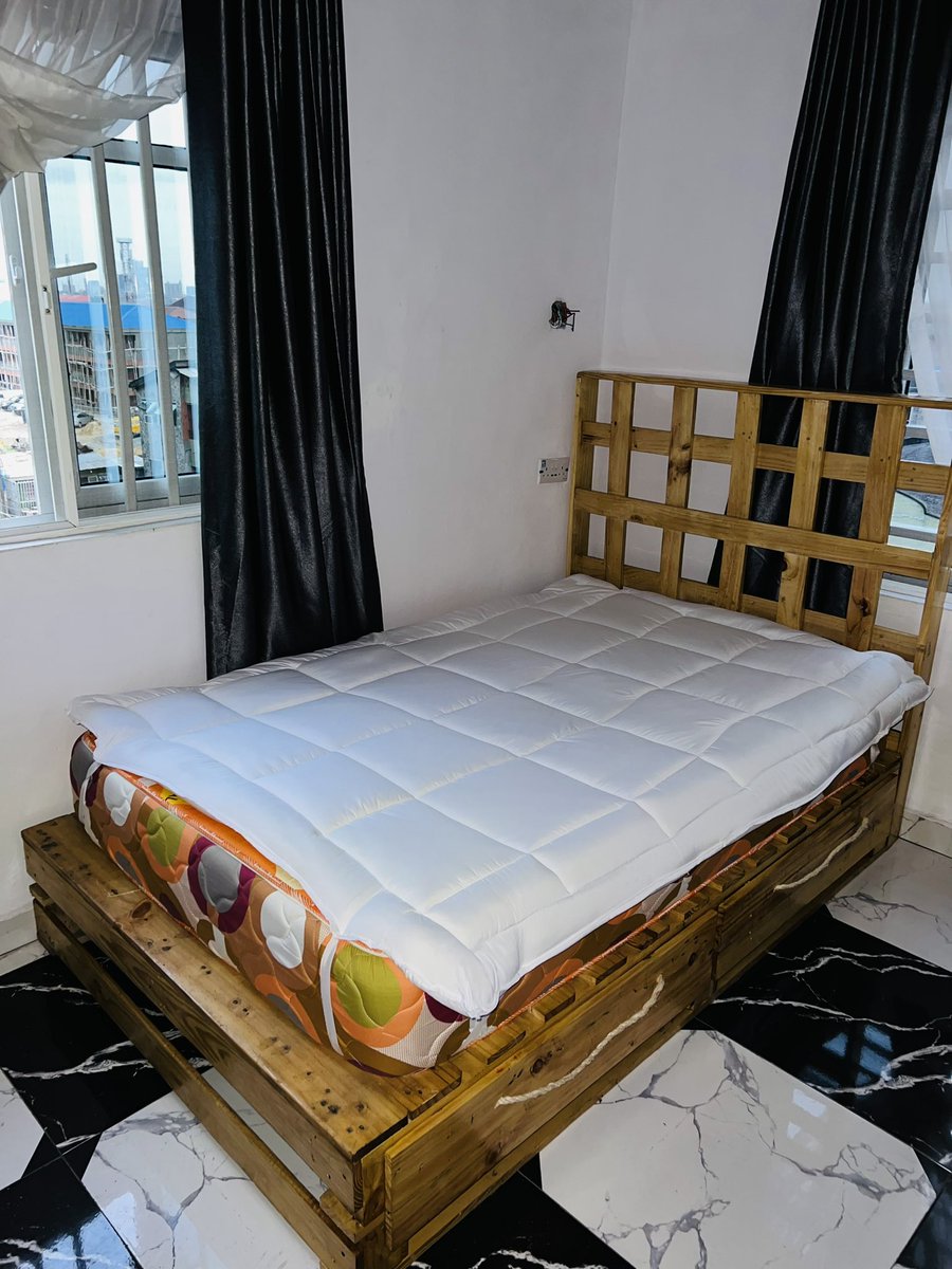 OTUNBA_TIZ's tweet photo. So yesterday, I delivered this beautiful work of art to an amazing client in Ebute Metta and she loved it. 😊 https://t.co/jyVvdJgvxM