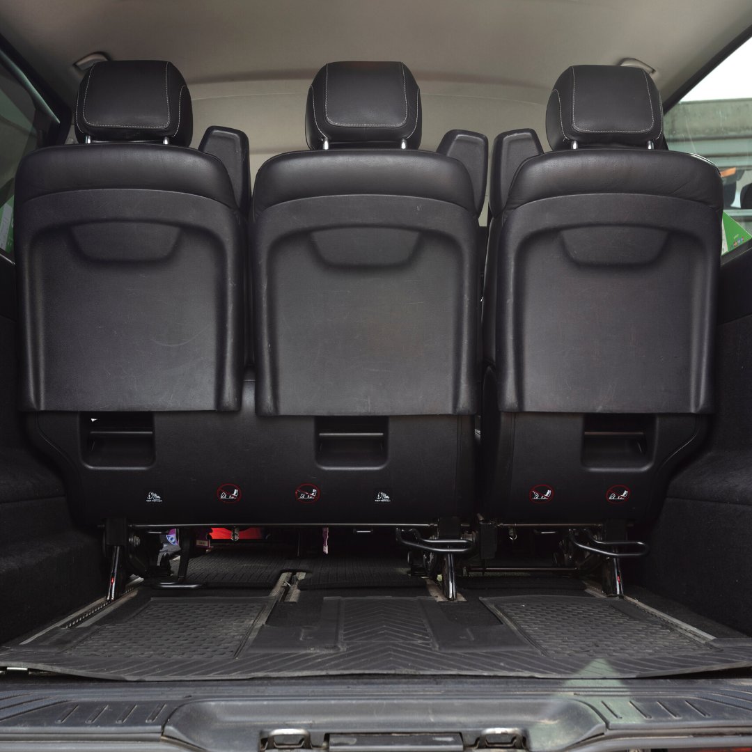 Un voyage de prévu en petit groupe ? Partez à la découverte de Bruxelles à bord de notre minibus. Grâce à notre service minibus de 5 à 8 places, vous pouvez vous rendre où vous voulez. Découvrez tous nos services sur notre site taxisverts.be/fr/particulier/