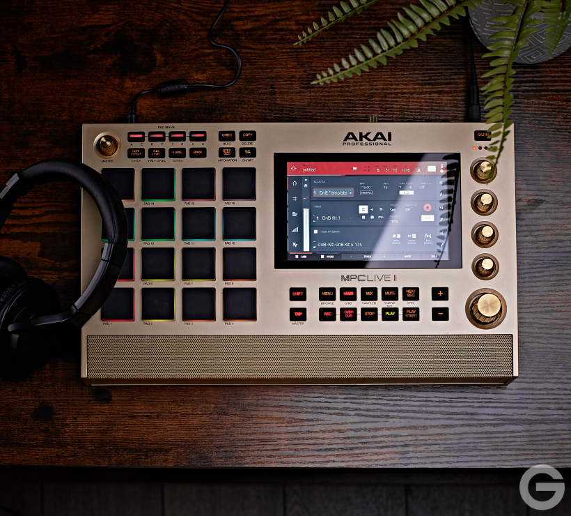 gear4music's tweet photo. What's your go-to #production setup?

Guaranteed your current system doesn’t look as good as this! The @Akai_Pro #MPCLiveII Standalone #ProductionSystem now comes in luxurious gold. What more do you want?

Find yours 👉 https://t.co/oDNhSw2yFg https://t.co/JCbpWd67hl