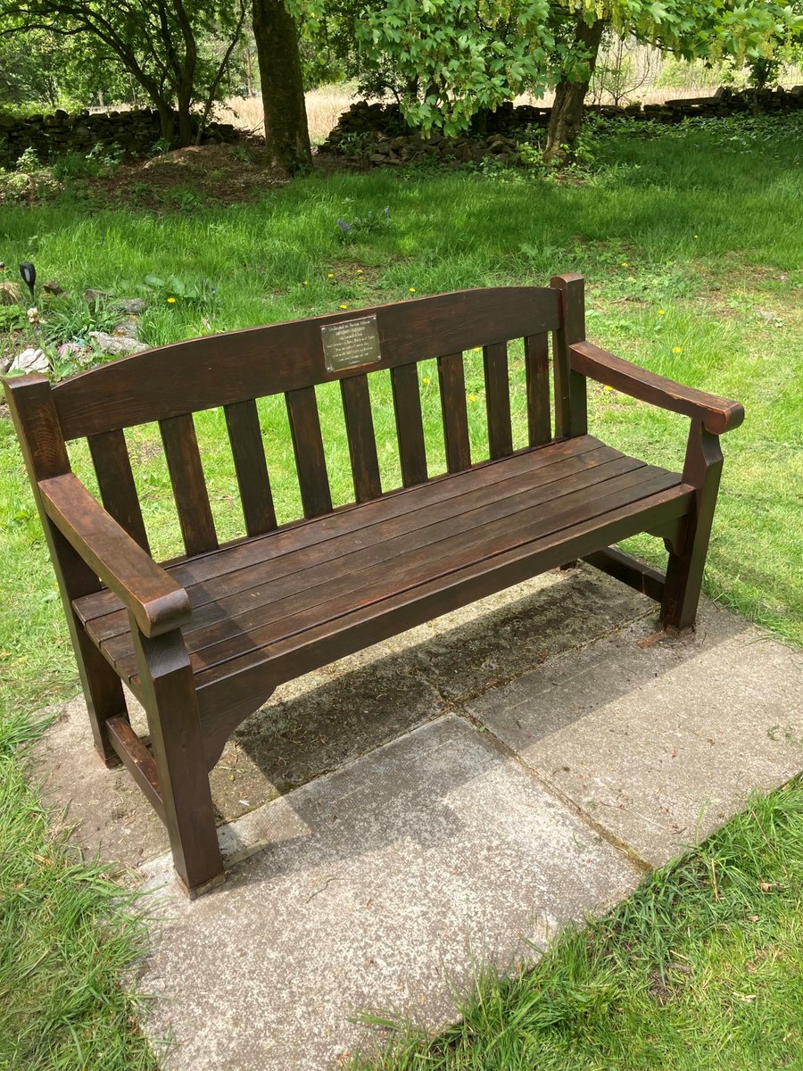 GMProbation's tweet photo. Our Bolton #CommunityPayback team, have been working hard tending to a park in Ramsbottom.
In the park our POP's have done amazing work & restored a memorial bench, with great personal feedback from the owner of the bench.
Well done all! @hmpps #probation #CPteam https://t.co/n9bpyBzK72