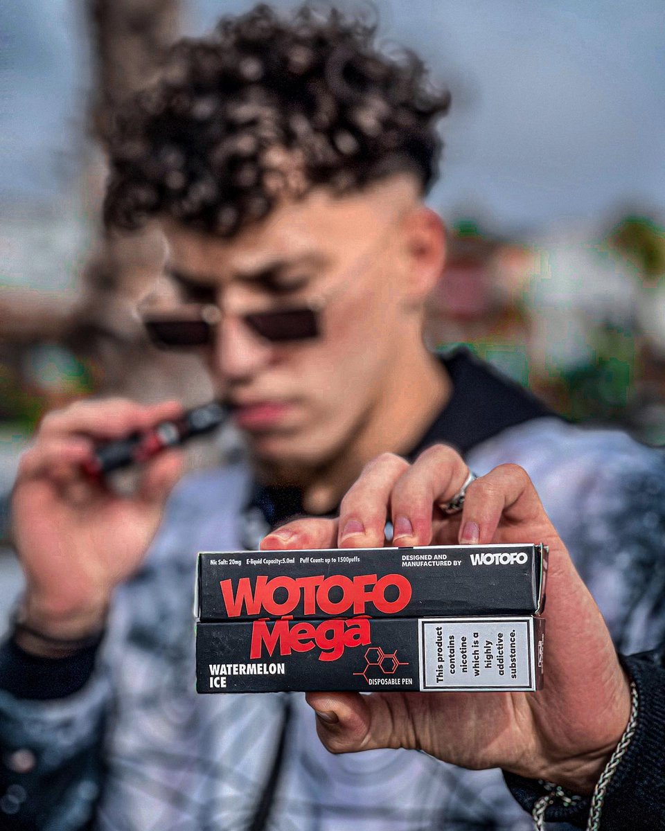 wotofoofficial's tweet photo. Let's start the new day with the awesome #mega Kit 💨
Hope you all have a good start in the new day 💚

😍13 flavors
⚡️980 mAh
😉5.0 mL
🔥Up to 1500 Puffs

https://t.co/Z7aVF7vba1

#wotofo #wotofoofficial #wotofomega #mega1500 #puff #disposablevape #lifestyle #denisebobe https://t.co/tMmG3wsvA5
