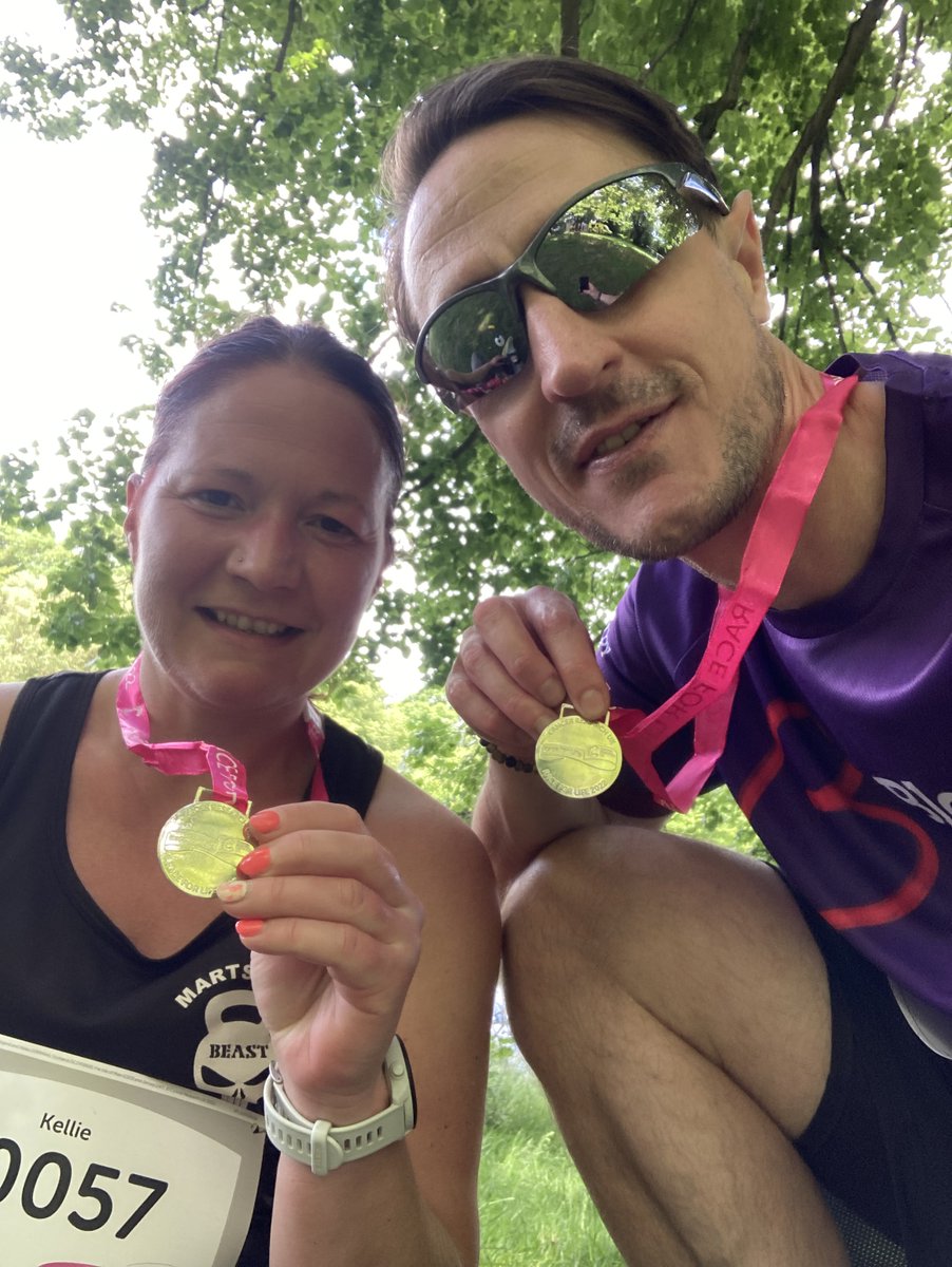 Good weekend of family running, solid 5km @thetfordparkrun with my boy Stan and a warm enjoyable 10km run on Sunday @raceforlife with my wife Kellie #greatcause #familyrunning @GarminUK @UKRunChat