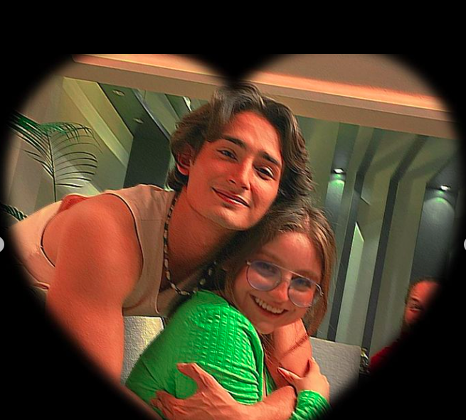 Yo automáticamente cuando vi esta foto  💖🤩✨¡AMAMOS! <a href="/karolsevilla/">KAROL SEVILLA</a>  <a href="/mailomarcos/">🤘🏻Emilio.O.Marcos 🤘🏻</a>