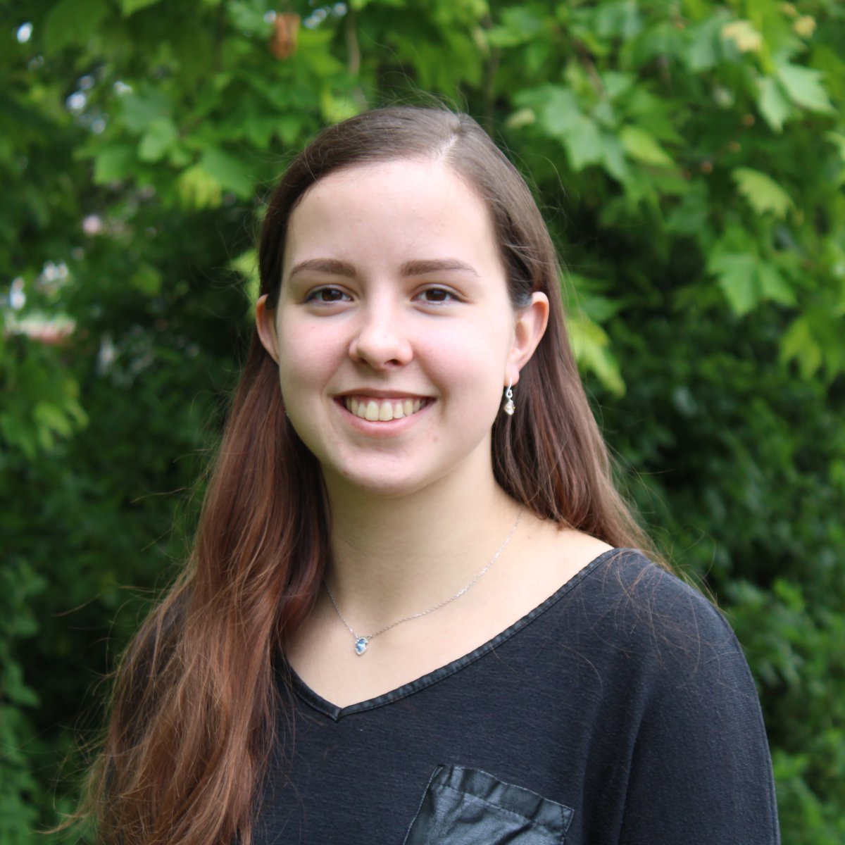 We are pleased to welcome our new Cosmetic Scientist Agnieszka Bucholc to our team!
She completed an Integrated Masters in Medicinal and Pharmaceutical Chemistry at Loughborough University, and has Personal Care industry experience in formulation and skin care efficacy testing.