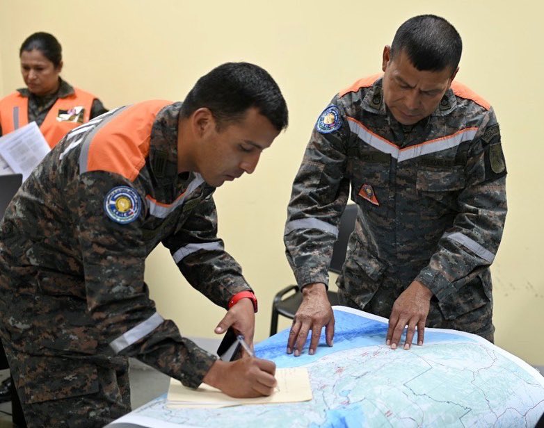 jtfbravo's tweet photo. A team from #JTFB worked with @USAIDSavesLives, @ConredGuatemala & Guatemalan Armed Forces to prepare in humanitarian assistance/disaster relief coordination during #SentinelWatch
Read more ➡️ https://t.co/6oVpQC0tac
@Southcom @usembassyguate https://t.co/hyOowJvtAC
