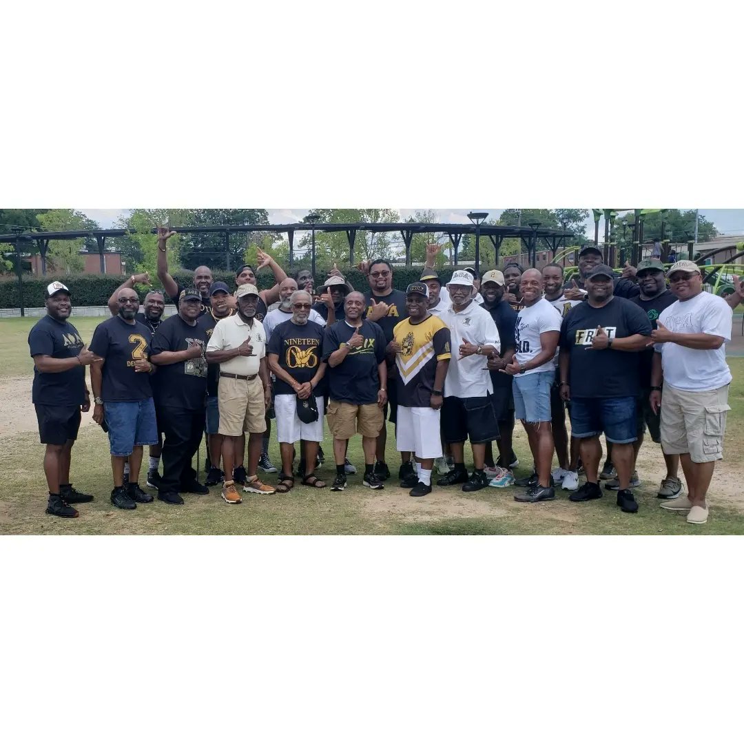 ClaytonAlphas's tweet image. Saturday was a busy day, we held our annual end of year chapter cookout. Food and fellowship with our families,  made this a memorable event. We also handed out chapter awards as well! 

#AlphaPhiAlphaFraternityInc #PiGammaLambda🤙🏾🤙🏾 #ClaytonCountyAlphas #Brotherhood #Fellowship