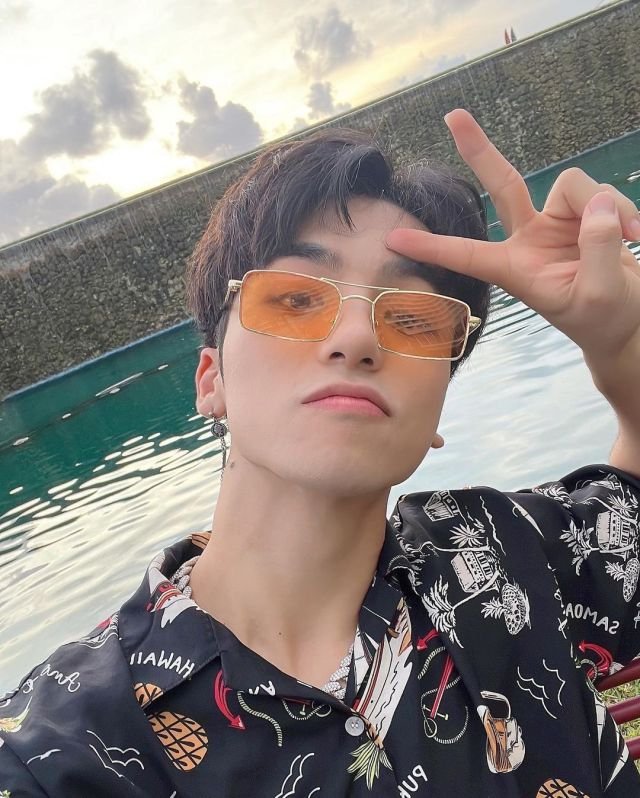 beomhanarchives's tweet photo. welcome to the beomhan's safe place, future member of mont arena < 3 here you will find photos, infos, videos, updates and much more about the boy who conquered the internet with his charisma, personality and talent!!
#BEOMHAN #범한 https://t.co/0PaF8E5x9d