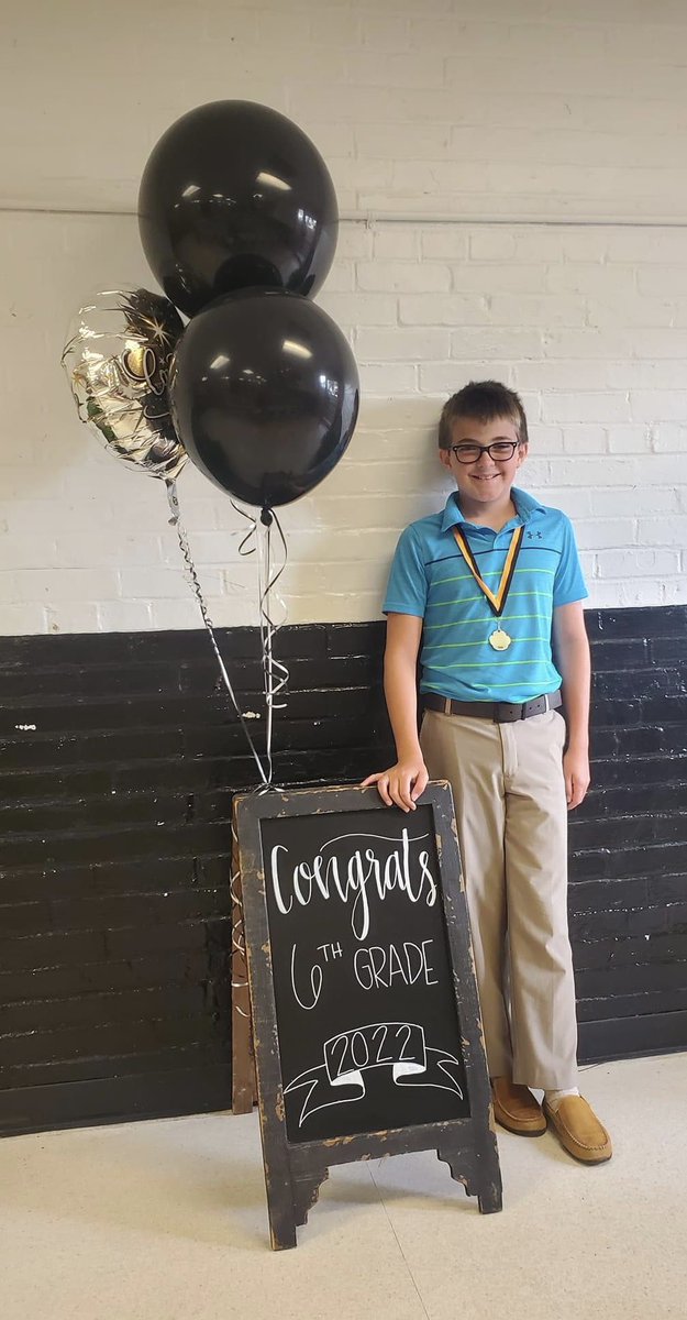 EESPrincipal's tweet photo. #MissingYouMonday A flashback to the last week of school. Without our kids, school isn’t school; it is just a building. @clasleaders @AlabamaAchieves @east_pto https://t.co/m2v7eiqqHc