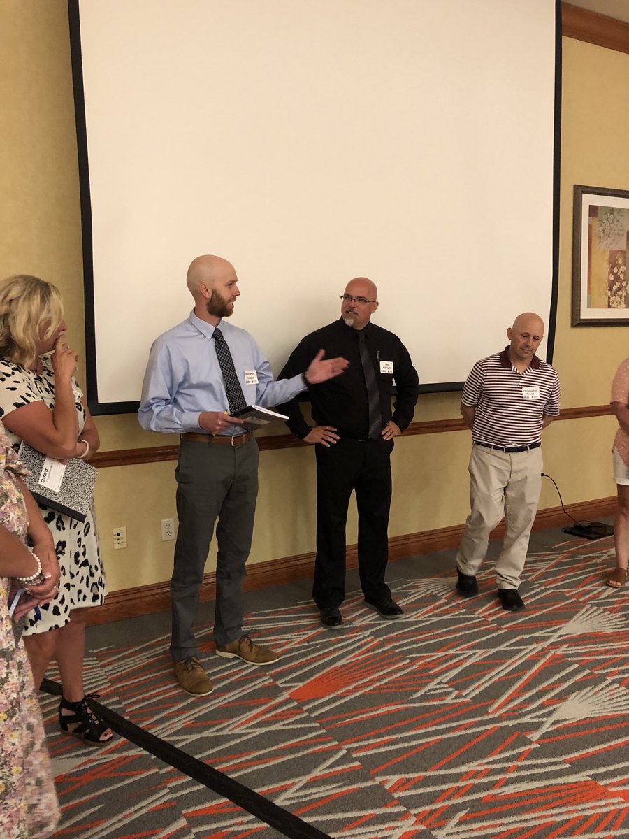 ShantelFarnan's tweet photo. Sharing our mental model of the 3 big rocks of leadership academy.  Comment below if you are a Leadership Academy graduate and remember them!  #mola37 ⁦@NWRPDC⁩ https://t.co/v8txdbmRcE