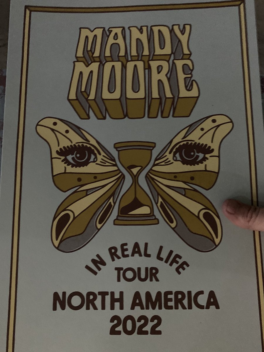 SelenatorSwifty's tweet photo. All I can say @TheMandyMoore is that last night was like a fairy tale.  The #InRealLifeTour was everything.  You &amp; the band were nothing short of perfect throughout the entire set.  I just pray it’s not another 15 years before we can do this again https://t.co/th7OZpoU11
