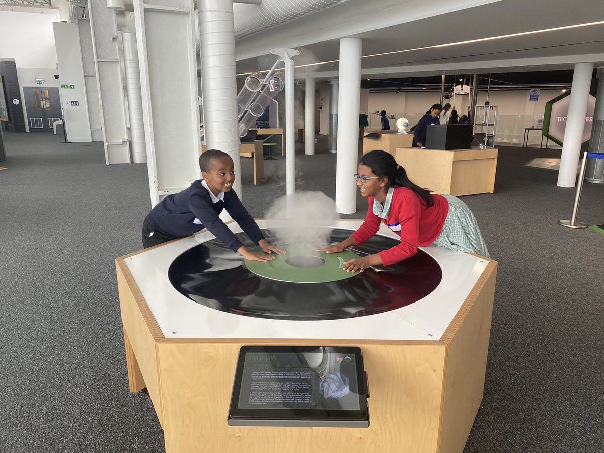 MSPSMissBogue's tweet photo. Our Rights Ambassadors were delighted to be invited to a Rights Respecting School Celebration event at @Techniquest. Thank you for having us! @ChildFriendlyC1 @UNICEF_uk #RightsRespecting https://t.co/n7twogpMg1