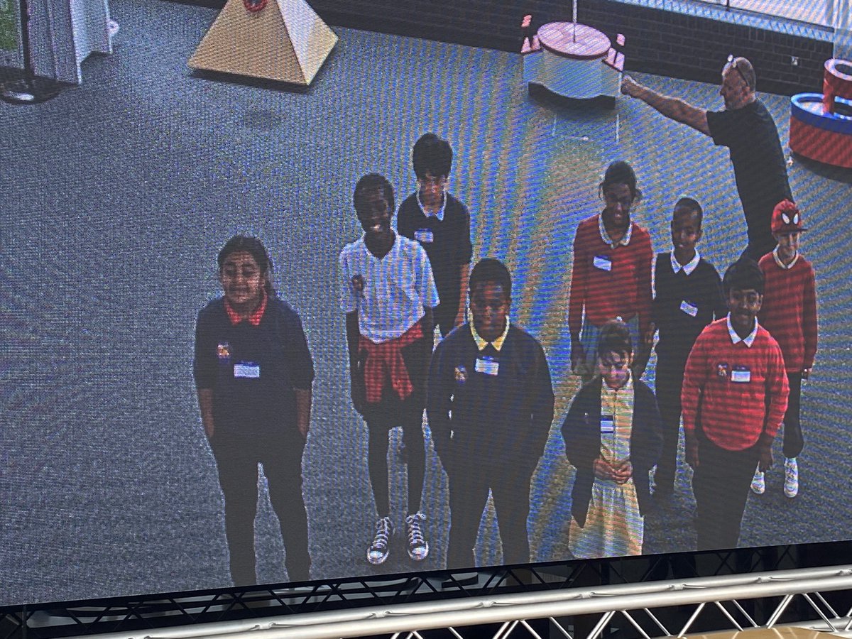 MSPSMissBogue's tweet photo. Our Rights Ambassadors were delighted to be invited to a Rights Respecting School Celebration event at @Techniquest. Thank you for having us! @ChildFriendlyC1 @UNICEF_uk #RightsRespecting https://t.co/n7twogpMg1