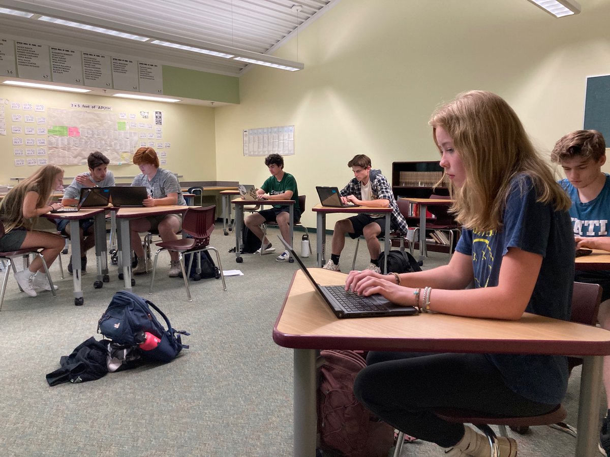 raypalin's tweet photo. They examined song psychology throughout history using lyrics, linguistic inquiry word counting by @liwc_software, and their APUSH knowledge. Findings and cool music dataviz at https://t.co/nRIBbgEWAU https://t.co/DO6H7zjqu1