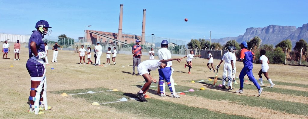 InternTeen's tweet photo. Black Cricket Coaches Pushing for Ladies cricket development in Cape Town Townships. 

Vuyani Parafini
Anam Mde
Lusindiso Malilwana 
Babalwa Zothe 

We hope to expand (share more names) to this list as time goes &amp; if you know of any coaches pushing for girls cricket, inbox us https://t.co/s5hd7Jcjmk