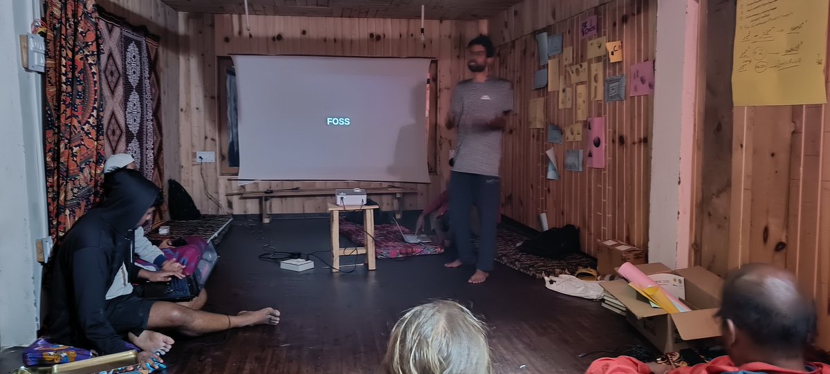 hillhacks's tweet photo. Good Tech versus Bad Tech. Talk by Suraj Kushwaha happening now at #hillhacks2022

#hillhacks https://t.co/F0a4jZydHY