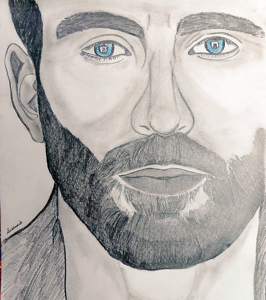 subhashita2's tweet photo. @ChrisEvans Happy birthday 🎂 https://t.co/faIcIAF41a