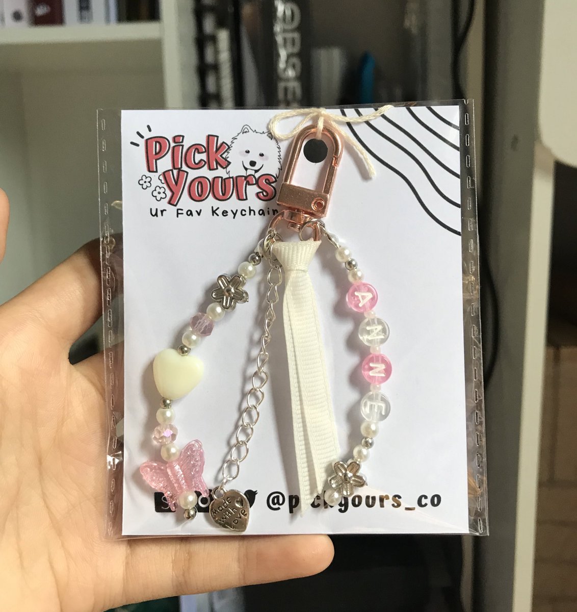 jwenocutie's tweet photo. i’ve just made this keychain for my cousin, wdyt muts? takutt dia gasuka hiks https://t.co/Fv7lcuZfW0