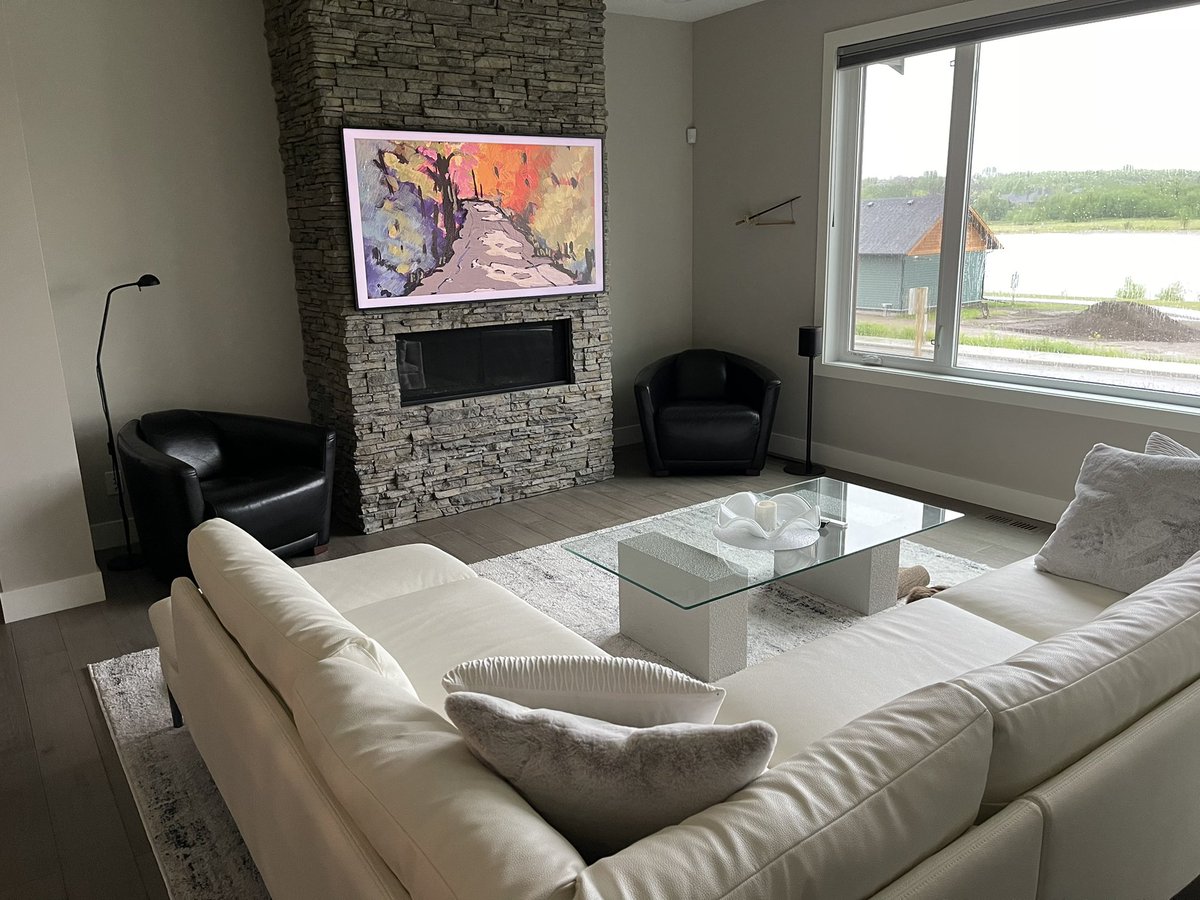 jenarmand1's tweet photo. The future of art. This is painted by a traditional artist. The art is digital. Check it out. You can still see the brush strokes. @eleanorlowden @Web3YYC @Blockchain_CBC @CBCCalgary @SamsungUS https://t.co/V5INFa4l9G
