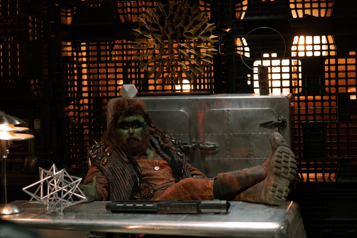 TheTrekCentral's tweet photo. 🚨NEW SNW PROMO PICS #SPOILER
Guest star @michaelthough84 as 'Remy'.🏴‍☠️🦜
#StarTrek #StrangeNewWorlds https://t.co/1BbNNpIIey
