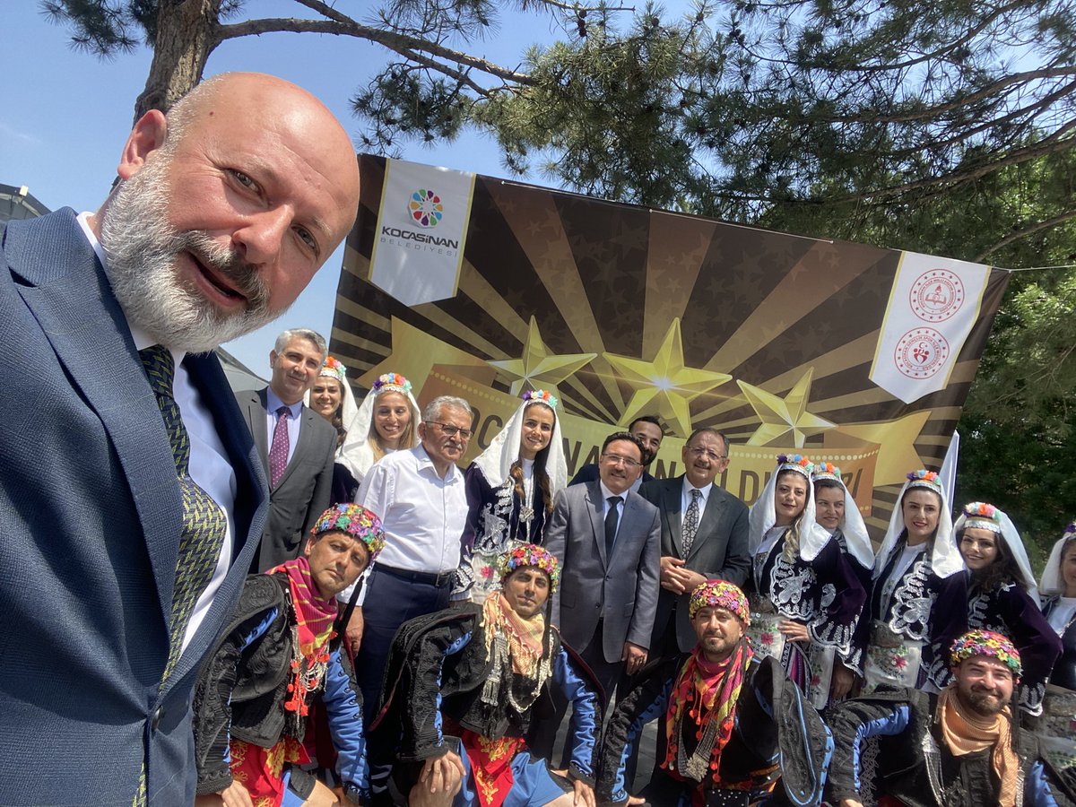 e_esratas's tweet photo. Kocasinan Teknoloji Festivalinde
Kocasinan Akademi, Öğretmen Halkoyunları Ekibi

10.06.2022 https://t.co/Wc56upa2oX
