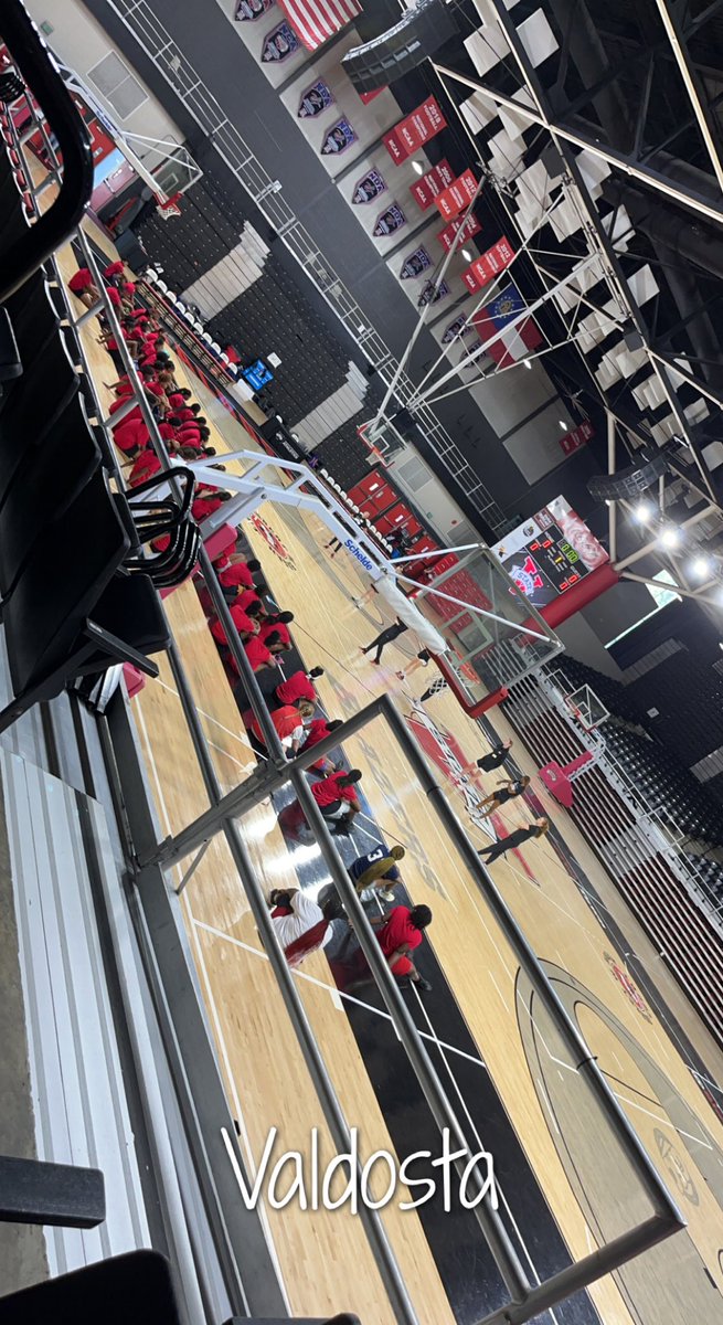 Thanks Coach D and Coach Uff for inviting us out to VSU. Had a great time competing out there and meeting everyone. <a href="/FGBvsEveryone/">@FGBvsEveryone</a> <a href="/I_AM_CoachE/">LEGENDARY ELITE TRAINING</a> <a href="/BlazerAthletics/">Americas High School Athletics</a> <a href="/BreAsiaW23/">Bre'Asia Washington</a>