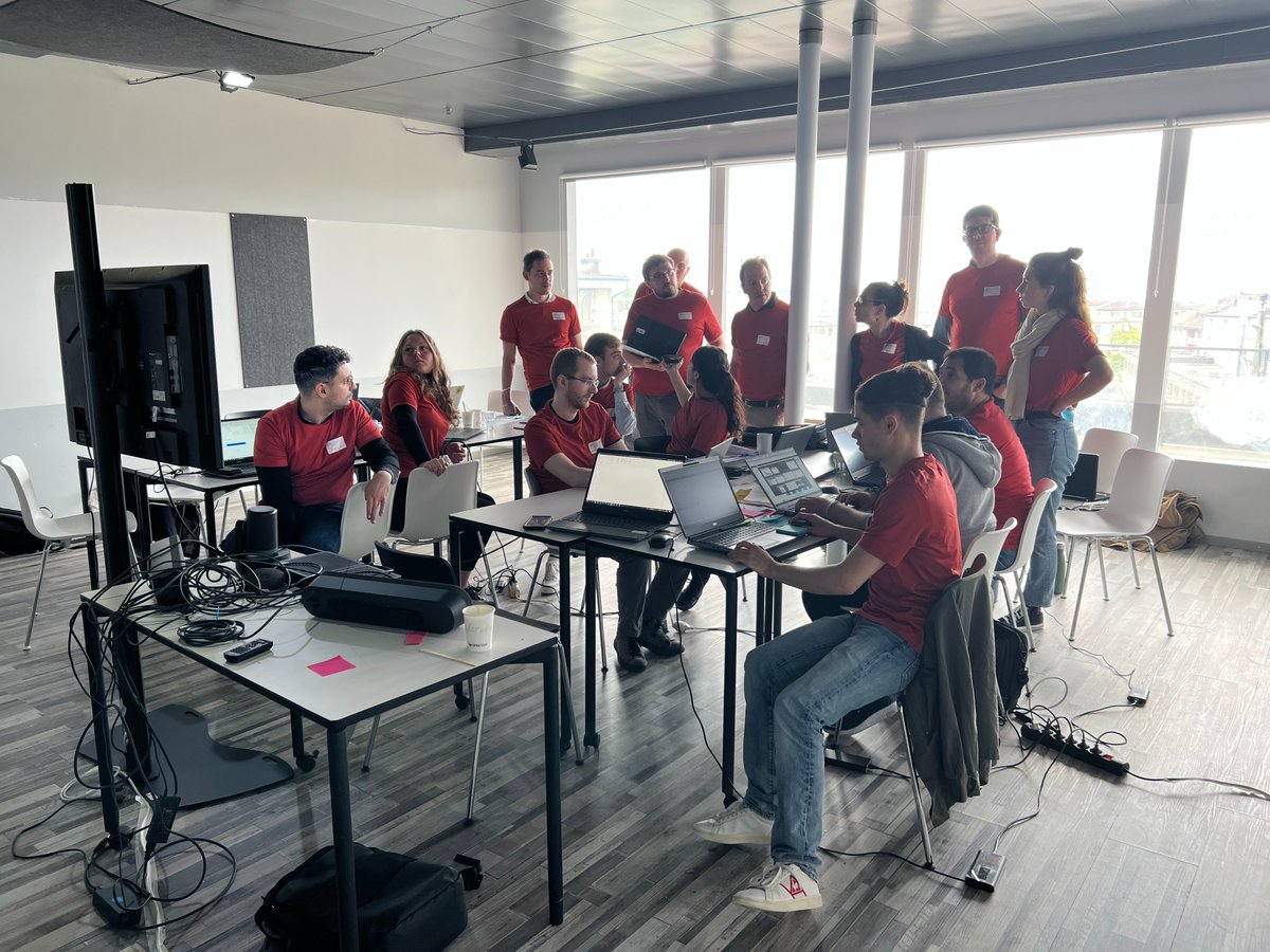 C2S_Bouygues's tweet image. [#Hackathon2022 🧠] L’équipe Logiciel &amp;amp; IA de C2S a participé au hackathon IA de Bouygues Construction IT 🚀

Suite au succès de l’#édition2021, @Bouygues_C a décidé de renouveler l’expérience à Lausanne en Suisse !

Retour en 📸 sur ces 3 jours intensifs ! @ThomasGICQUEL7