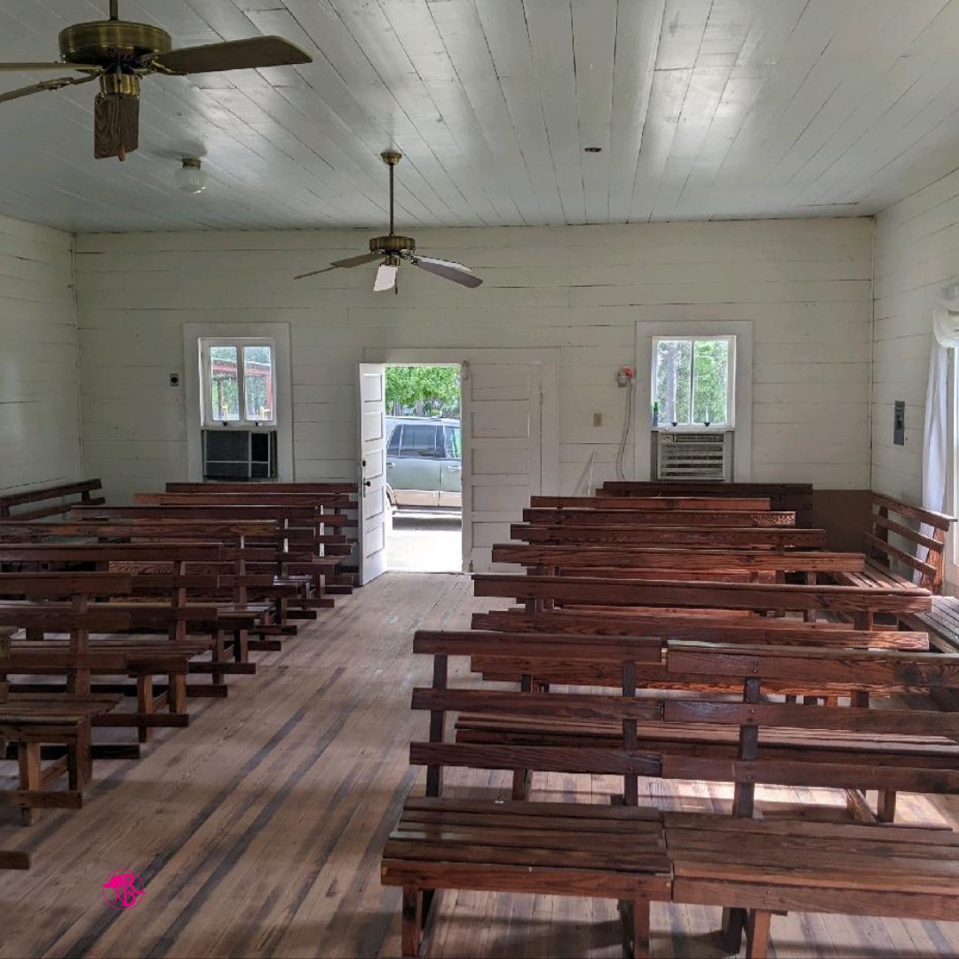 RootlessDestin1's tweet photo. Check out this 1800's church we found in Huntsville! Video on YouTube. Please LIKE and SUBSCRIBE!! Ty!
#rootlessdestinations #subscribeonyoutube https://t.co/6bviVsGEhk