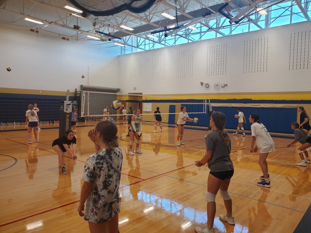 FHS Girls Volleyball tweet media