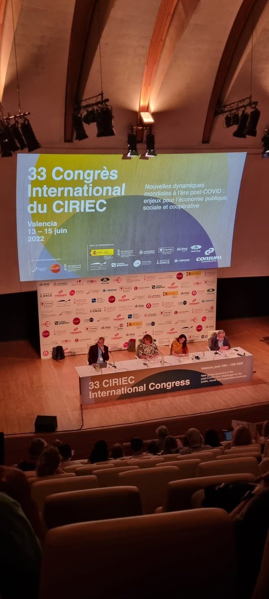 FAMSAFederacion's tweet photo. Comenzó el Congreso internacional del @CIRIEC_Esp  en Valencia, con @TBagnis representando a FAMSA. Abrieron @ximopuig, Pte. de Generalitat Valenciana y el Premio Nobel @paulkrugman. Ahora se está desarrollando el panel de Gobernanza. https://t.co/DVKDwqZiBb