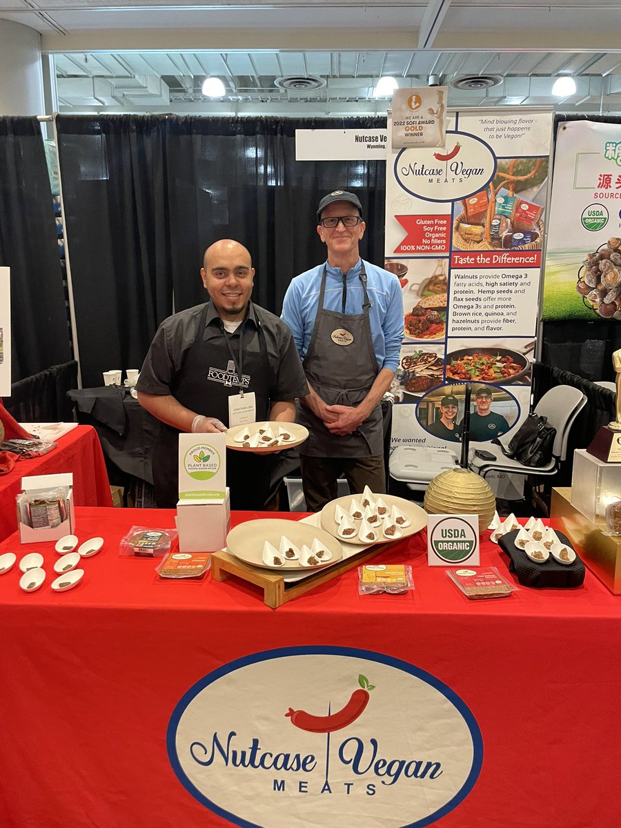 Nutcase Vegan Meats tweet media