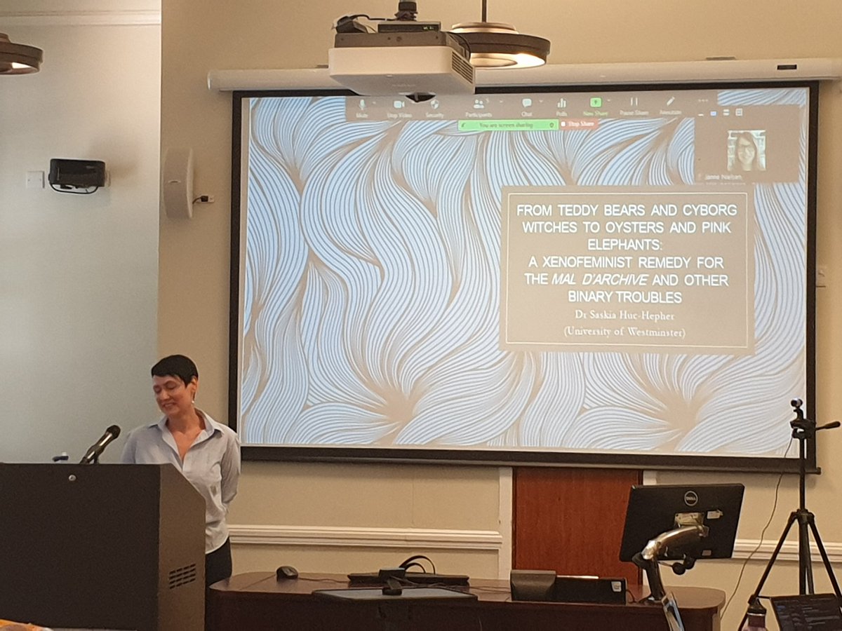 UKWebArchive's tweet photo. Keynote by Dr Saskia Huc-Hepher on day one of @WARC_net London. @svshh is also the lead curator on the London French Special Collection. This is an open access collection that can be viewed here: https://t.co/kJkd3avKra
#WebArchiving #UKNPLD https://t.co/0EqoBVNwC7