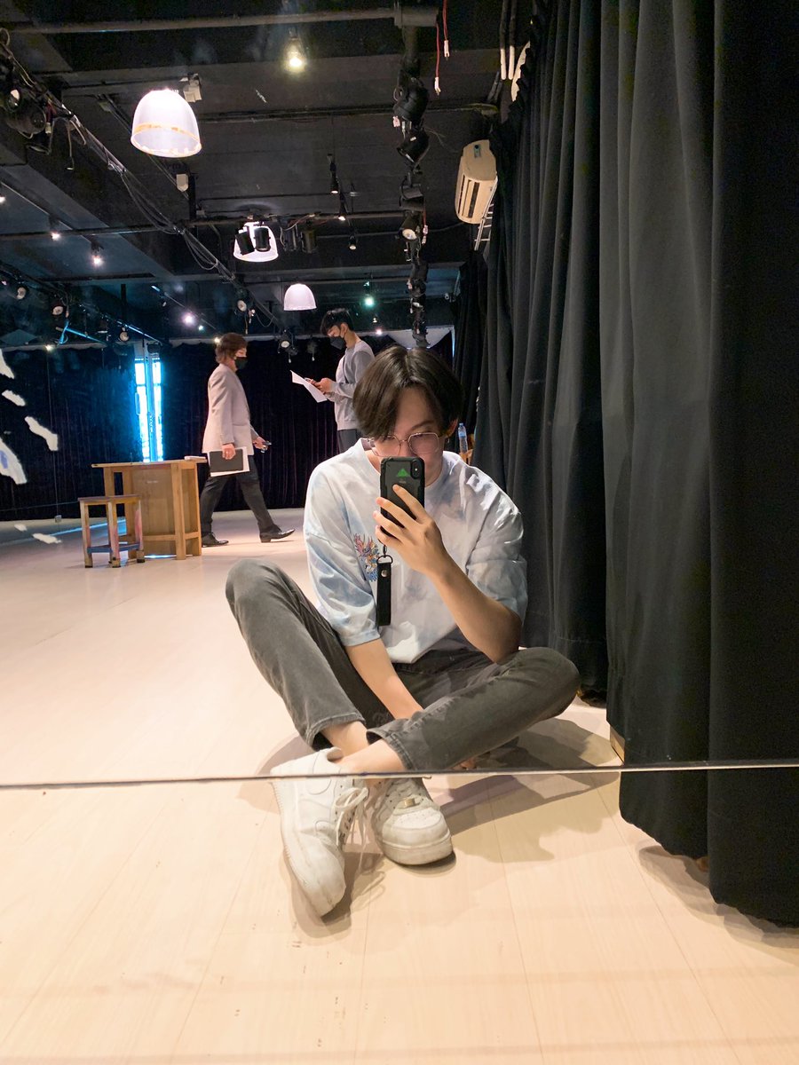 พรุ่งนี้ก็คือขายหล่อ แค่นั้นแหละะ