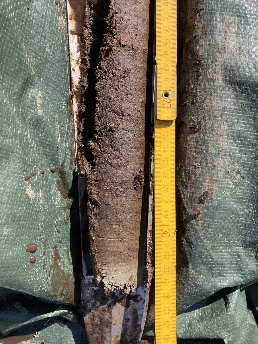 First core of the trip!
Reached 135 cm on an intensively used winter reindeer feeding area. Main goal 1/3 reached!