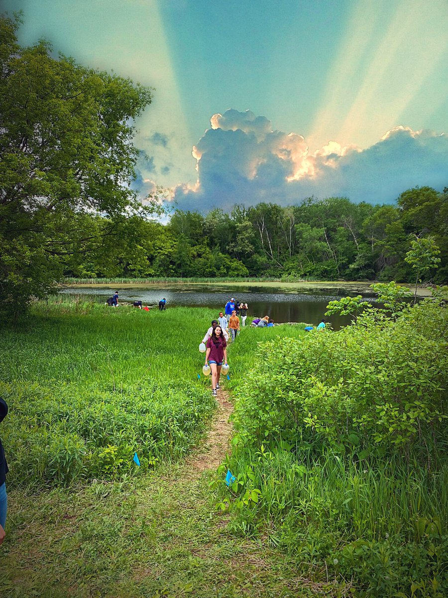 Students at Salem Hills Elementary in Inver Grove Heights recently held a Walk for Water to raise money for a WASH project in Nicaragua. 

They carried jugs of water to represent the 60% of each day that some women and children spend getting water.

#WaterisLife #MondayMotivation
