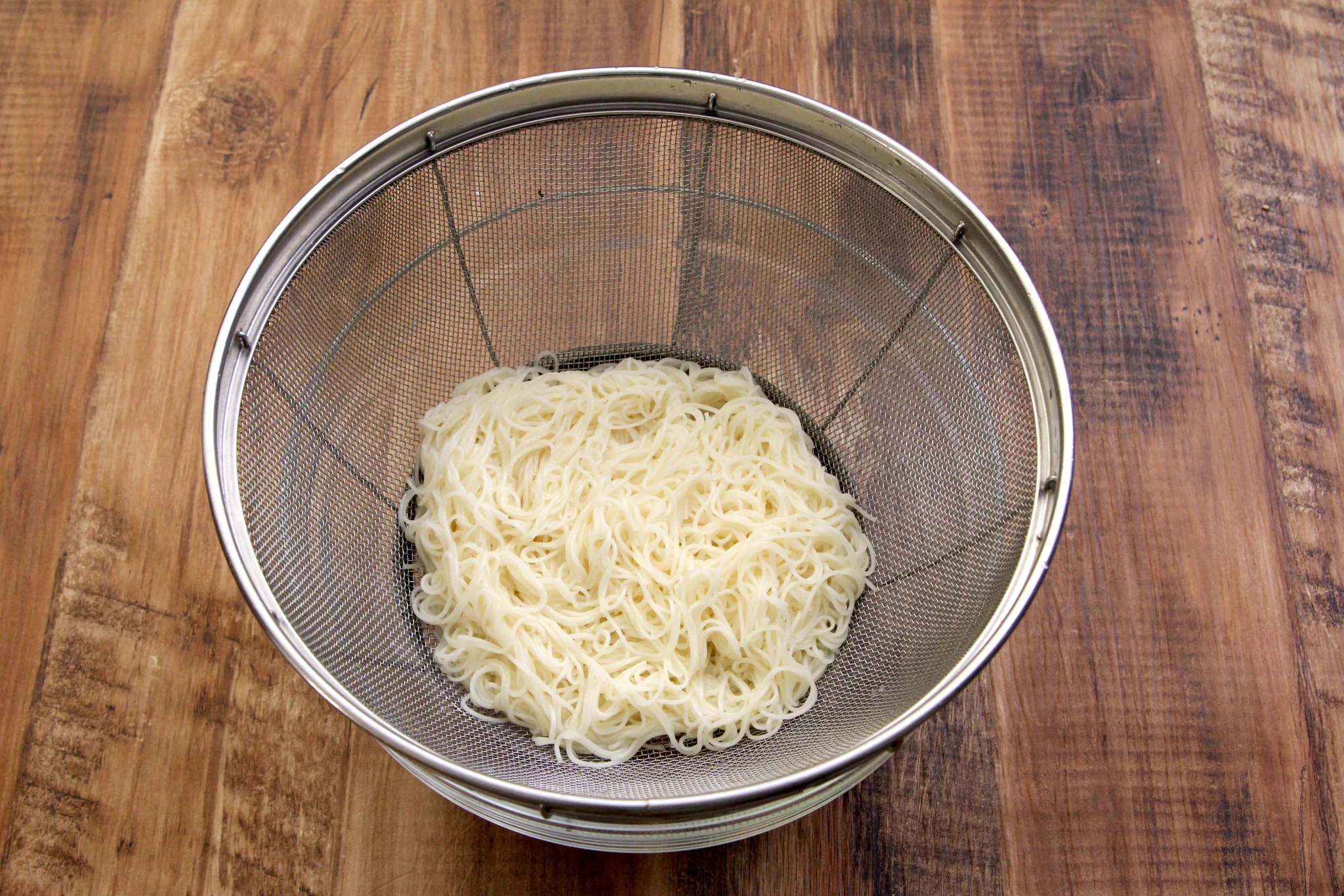 酸っぱ過ぎない絶妙な味に仕上がる？！トマトとの組み合わせが美味しそうな素麺レシピ！